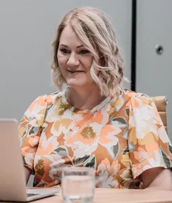 Julia Blair – Strategic Support for Solopreneurs